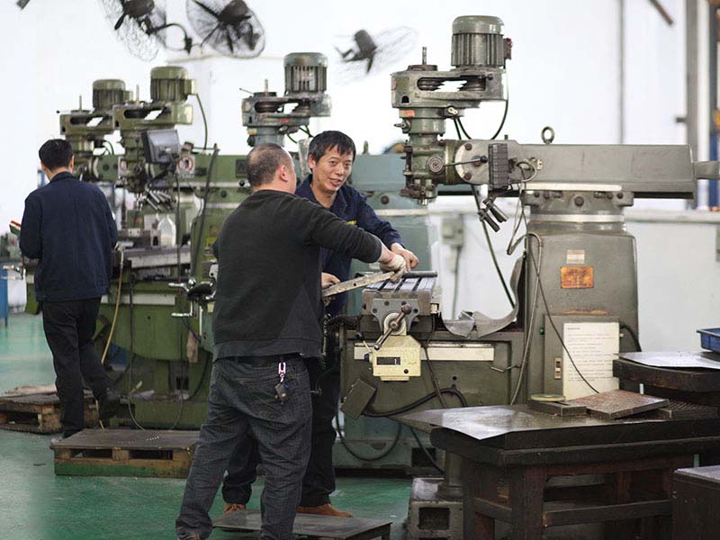 為什么注塑模具成型會出現(xiàn)頂白？